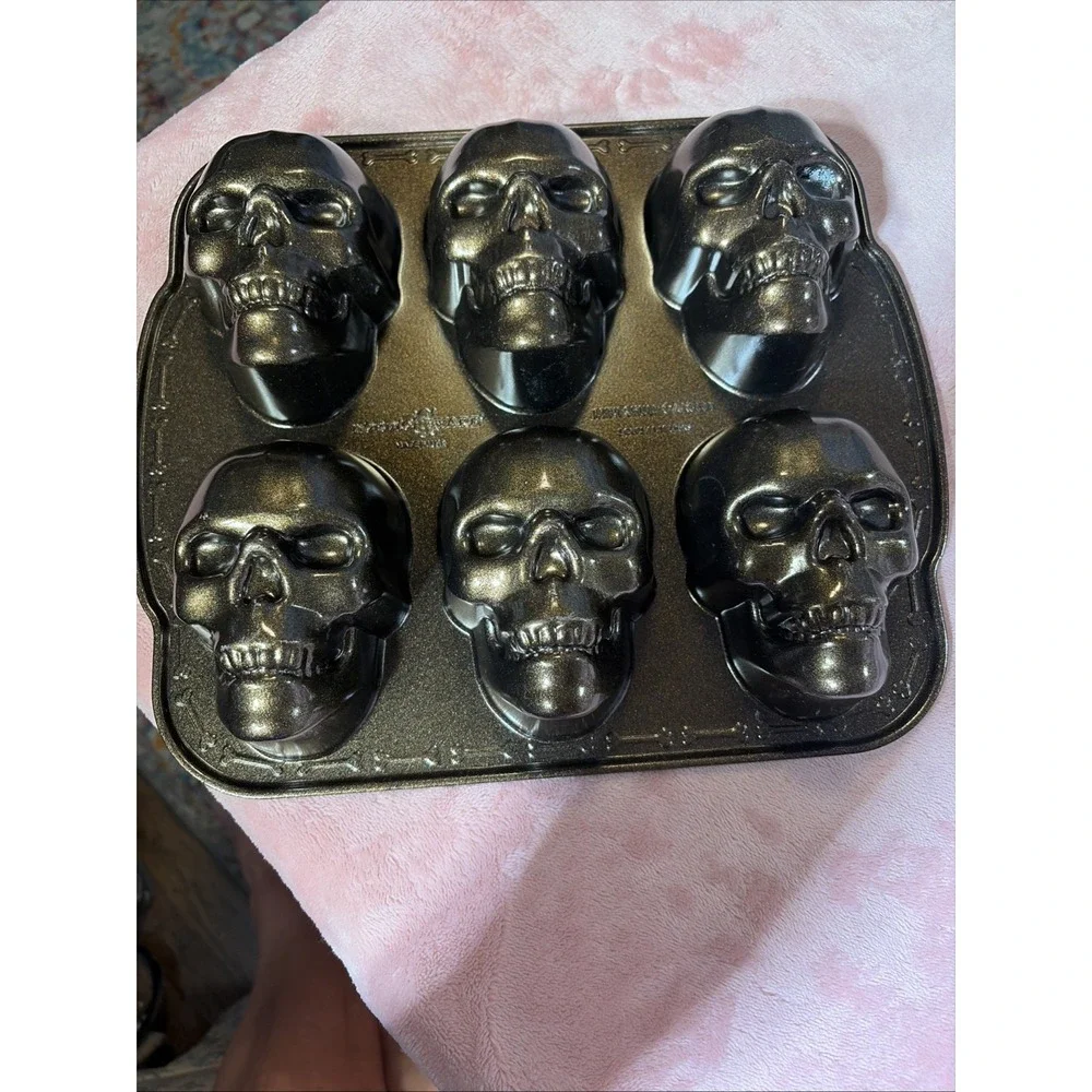 Nordic Wear Mini Skull Cakelet 5 Cups 1.18 Liters Cupcake Molds Cake Halloween